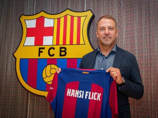 Tin Barca 23/7: Hansi Flick thanh lọc đội hình Barca