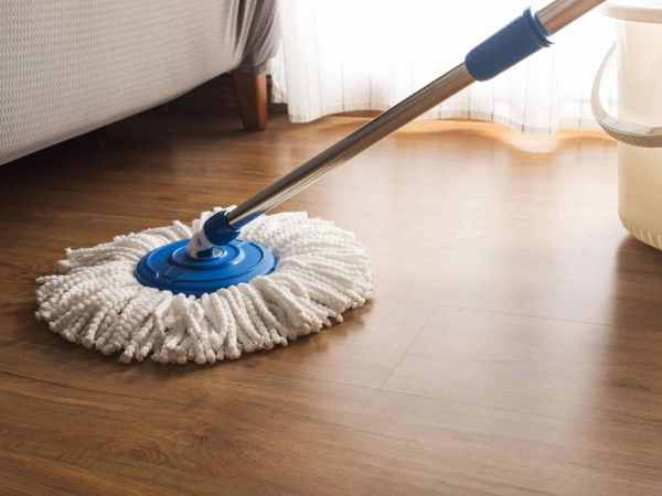 Nằm ngủ mơ thấy lau nhà là điềm báo tài lộc hay vận xui?