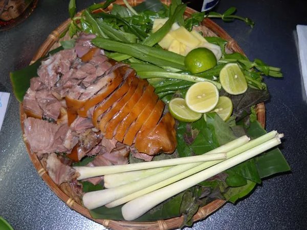 Giải mã điềm báo đen đỏ khi mơ thấy ăn thịt chó
