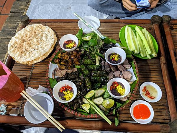 Giải mã điềm báo đen đỏ khi mơ thấy ăn thịt chó